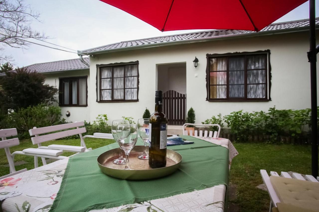 Hellenyi Apartmanok Harkany Bagian luar foto