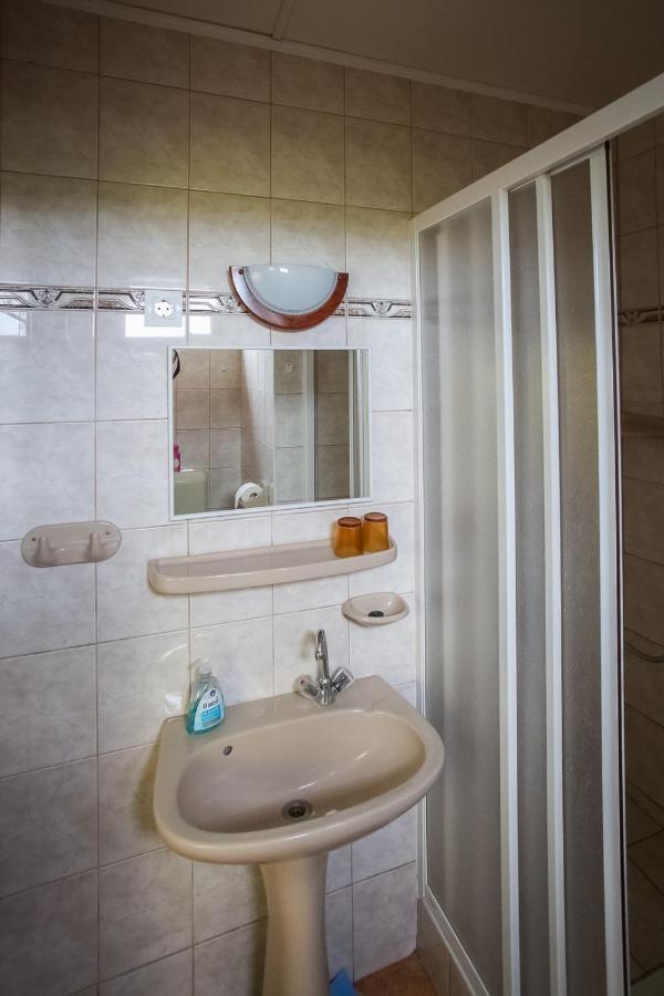 Hellenyi Apartmanok Harkany Bagian luar foto
